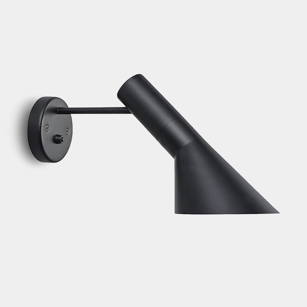 Tiltable Sconce for Bedside & Hallway Reading – Aluminum Shade, E27 Base | Thomler