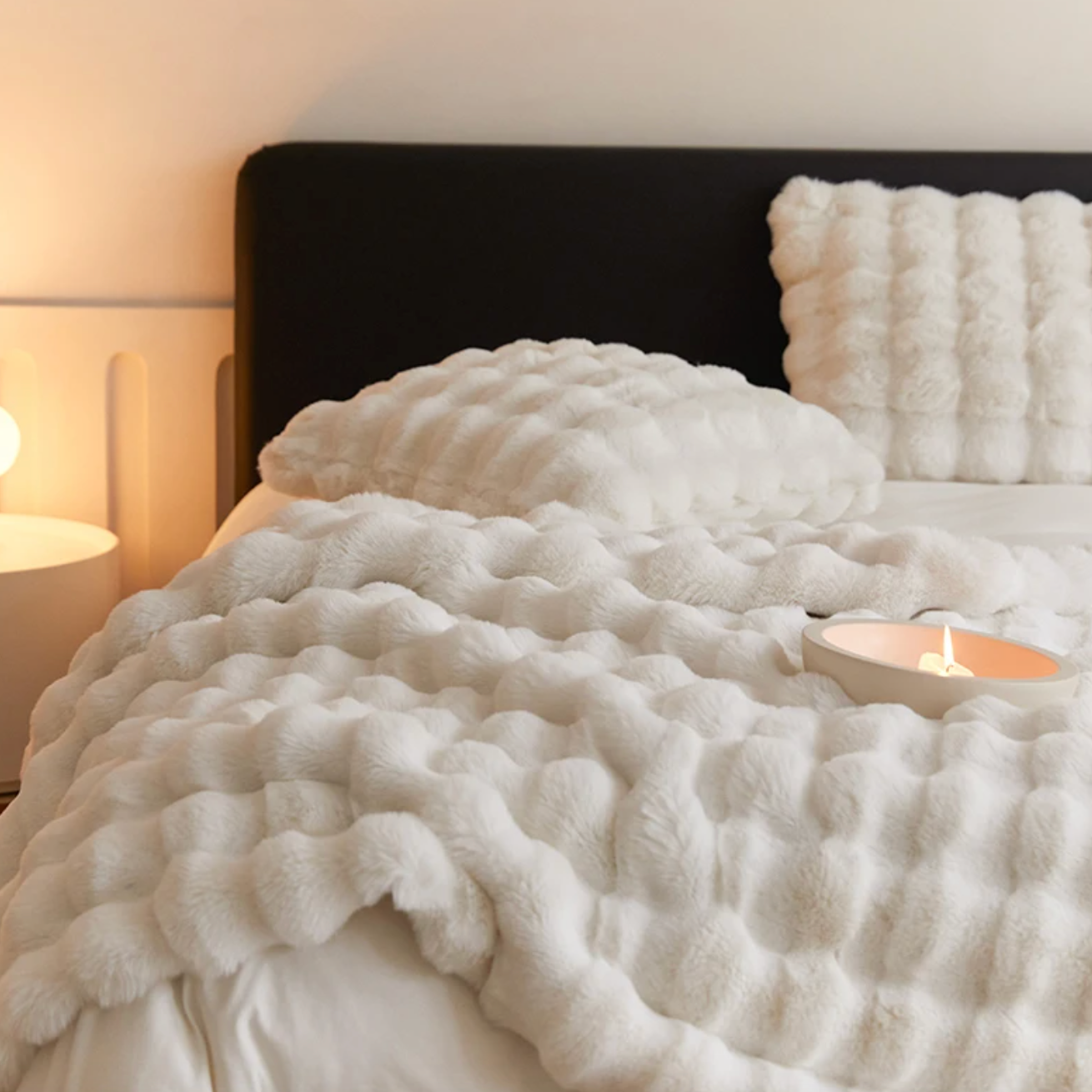 Throw Blanket Faux Rabbit Fur 63 in x 79 in Soft Cozy Living Room Bedroom Decor | Thomler