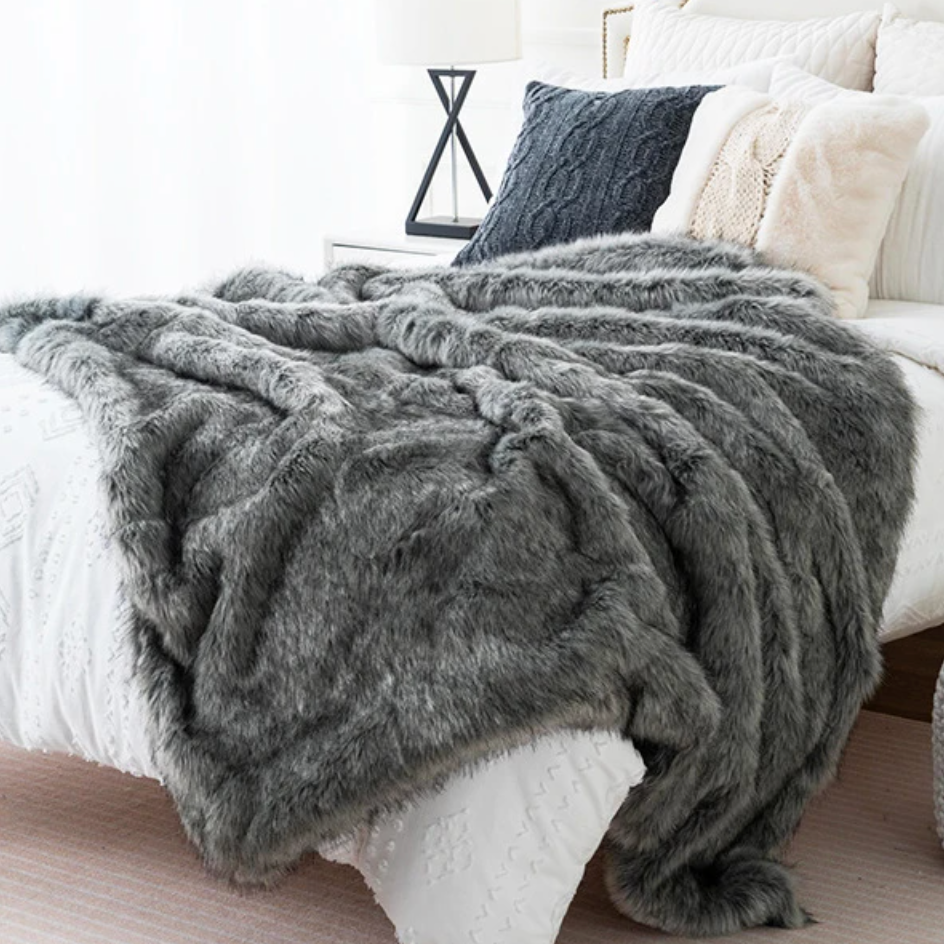 Throw Blanket Faux Fur 80 in x 60 in Luxury Living Room Sofa Bed Decorative Cozy Throw | Thomler