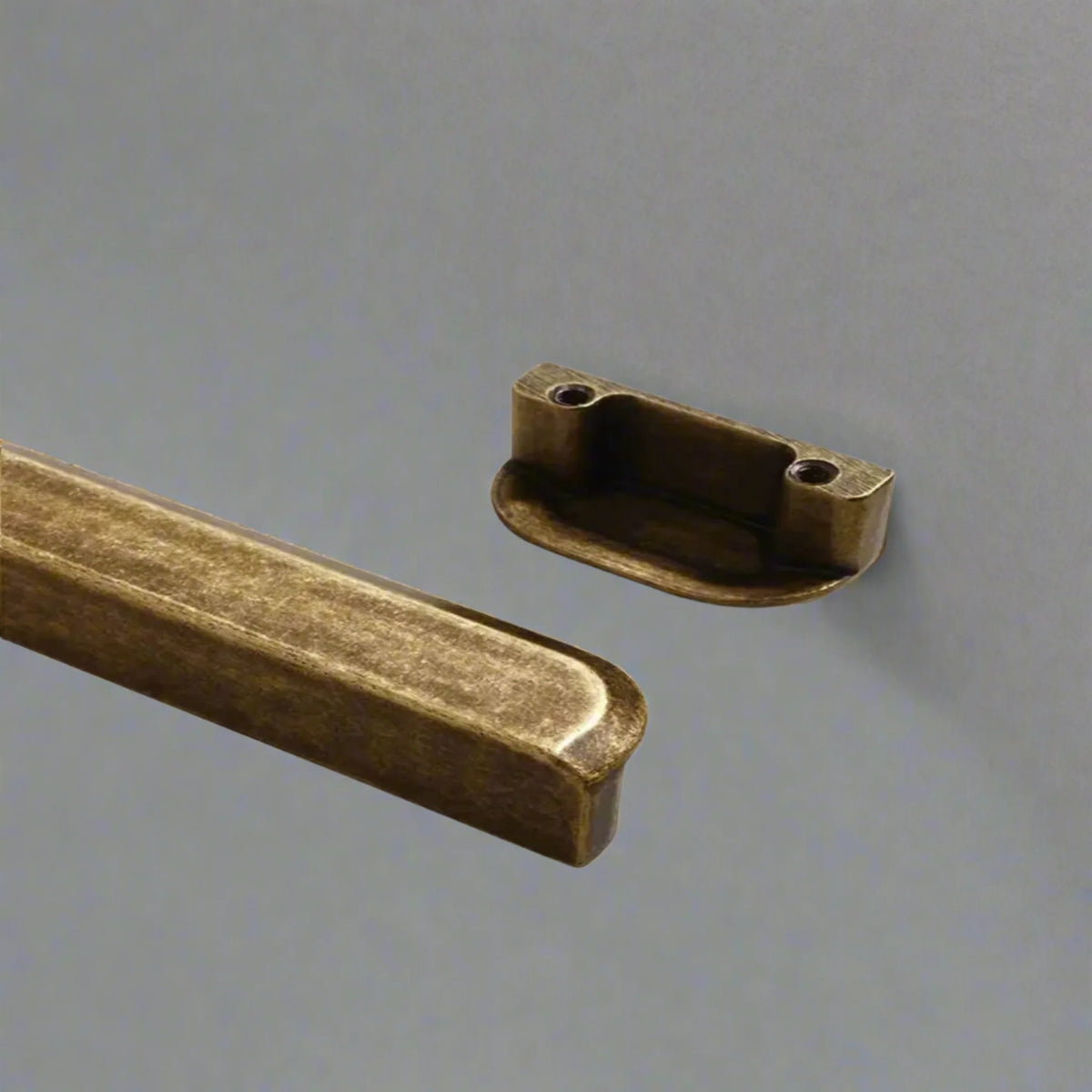 Vintage-Finish Cabinet Hardware Pull in Bronze-Tone Zinc Alloy for Drawers & Doors | Thomler