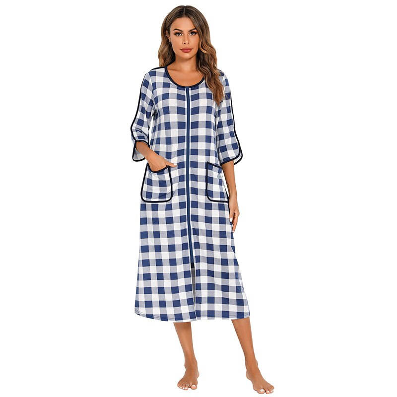 Zip-Front Hooded Bathrobe for Women – Soft Fleece Robe with Pockets & Full Zipper – Cozy Loungewear for Home, After Shower, Maternity | Thomler