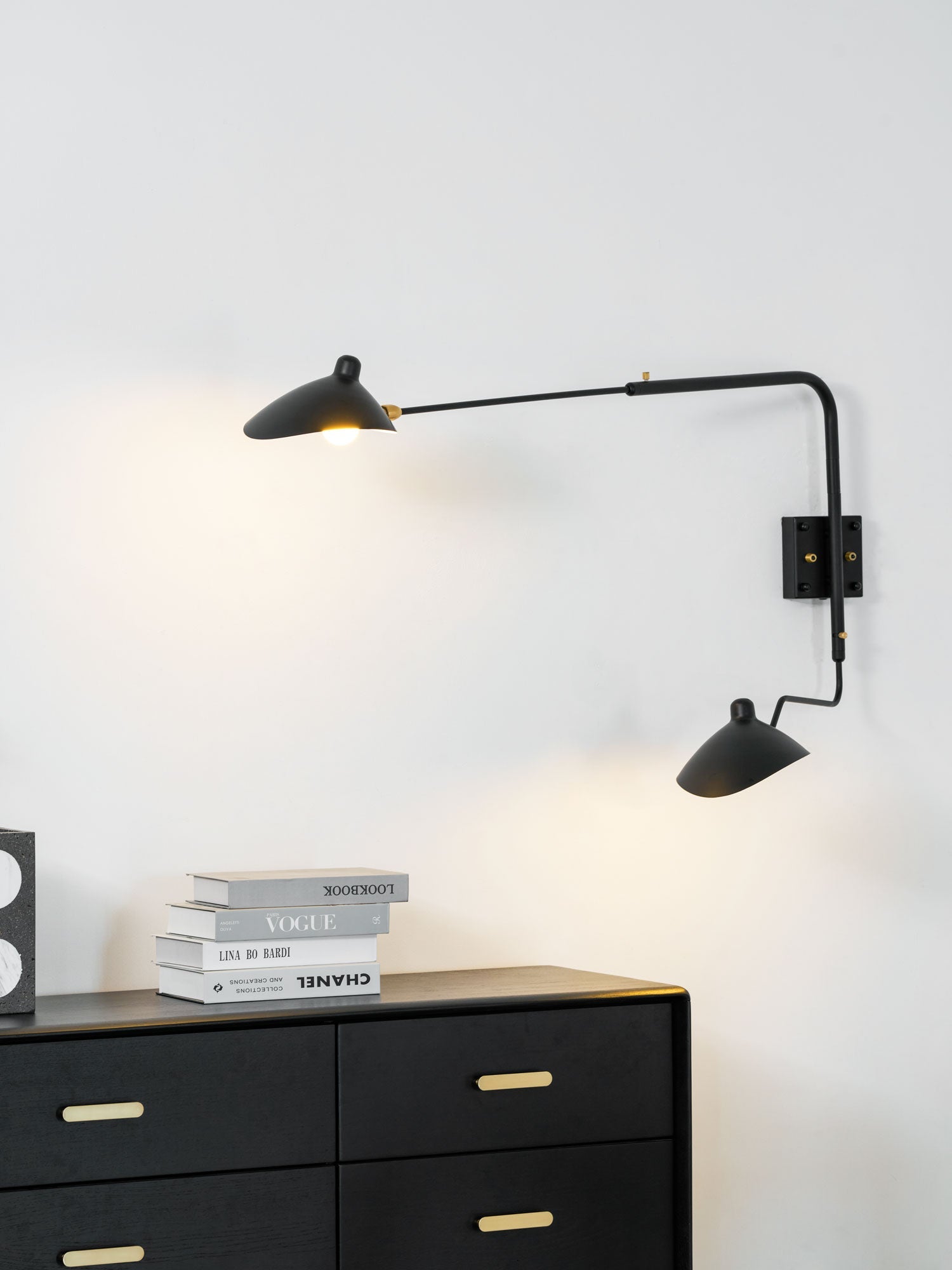 One-Arm Adjustable Wall Sconce 47–55 in Metal LED Indoor Lighting Modern Design | Thomler