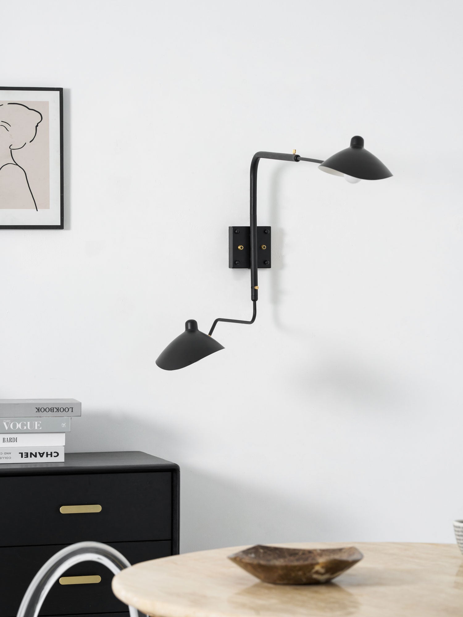 One-Arm Adjustable Wall Sconce 47–55 in Metal LED Indoor Lighting Modern Design | Thomler