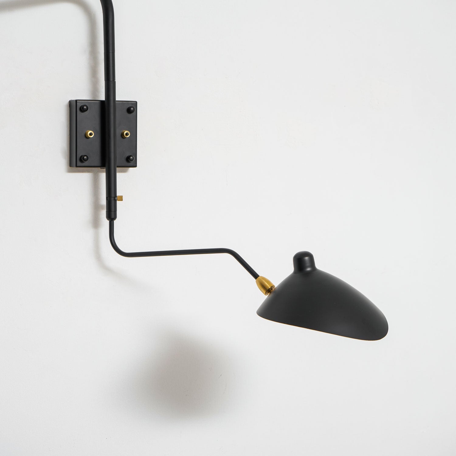 One-Arm Adjustable Wall Sconce 47–55 in Metal LED Indoor Lighting Modern Design | Thomler