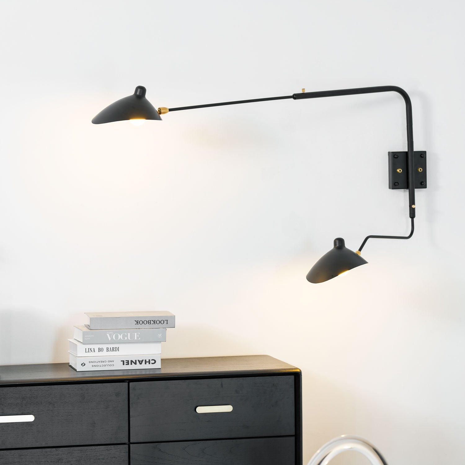 One-Arm Adjustable Wall Sconce 47–55 in Metal LED Indoor Lighting Modern Design | Thomler