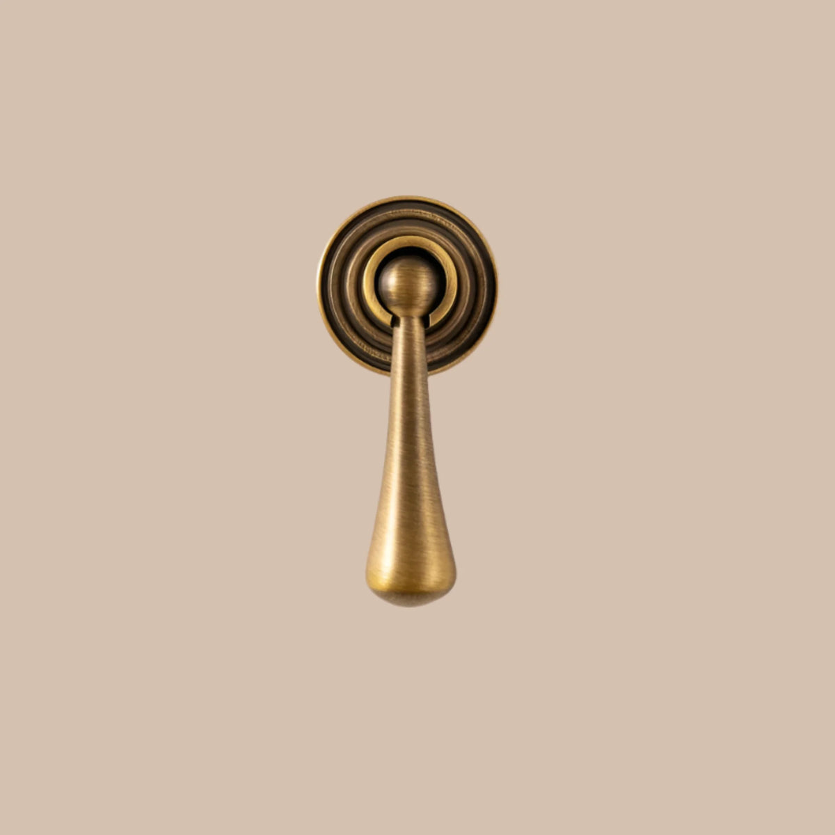 Vintage Teardrop Cabinet Pull – Antique Brass Finish for Drawers, Dressers & Cabinets | Thomler