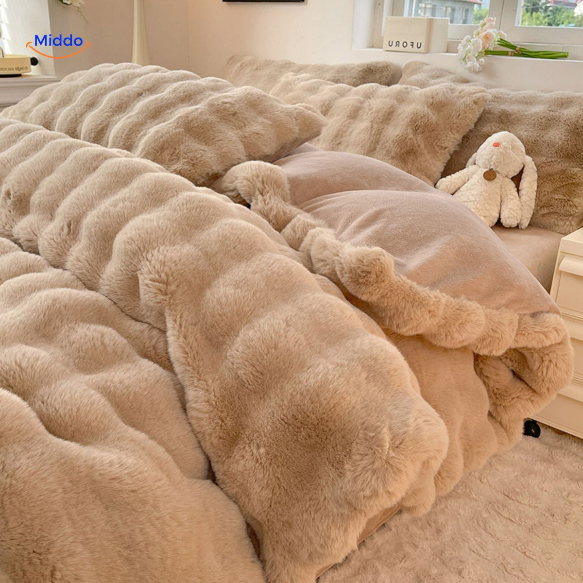Faux Rabbit Fur 4-Piece Bedding Set – Ultra-Soft Plush Duvet Cover, Sheet & Pillowcases for Year-Round Cozy Warmth | Thomler