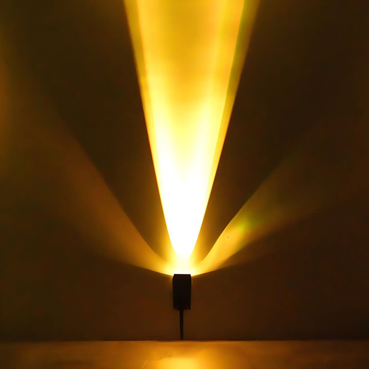 Solar-Powered Landscape Spotlight – Aimable LED Yard Accent with Weather-Safe Housing for Walkways & Plantings | Thomler