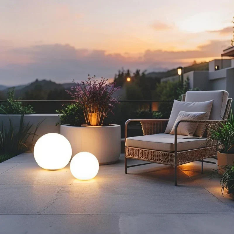 Color-Changing LED Sphere Lamp – 16 Hues, Solar/USB Rechargeable, Indoor/Outdoor Mood Lighting with Remote Control | Thomler
