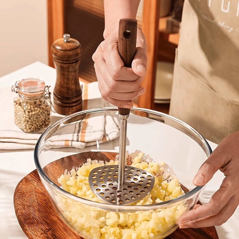 Potato Masher Stainless Steel Wooden Handle Vegetable Puree Kitchen Tool Comfortable Grip Manual Food Press | Thomler