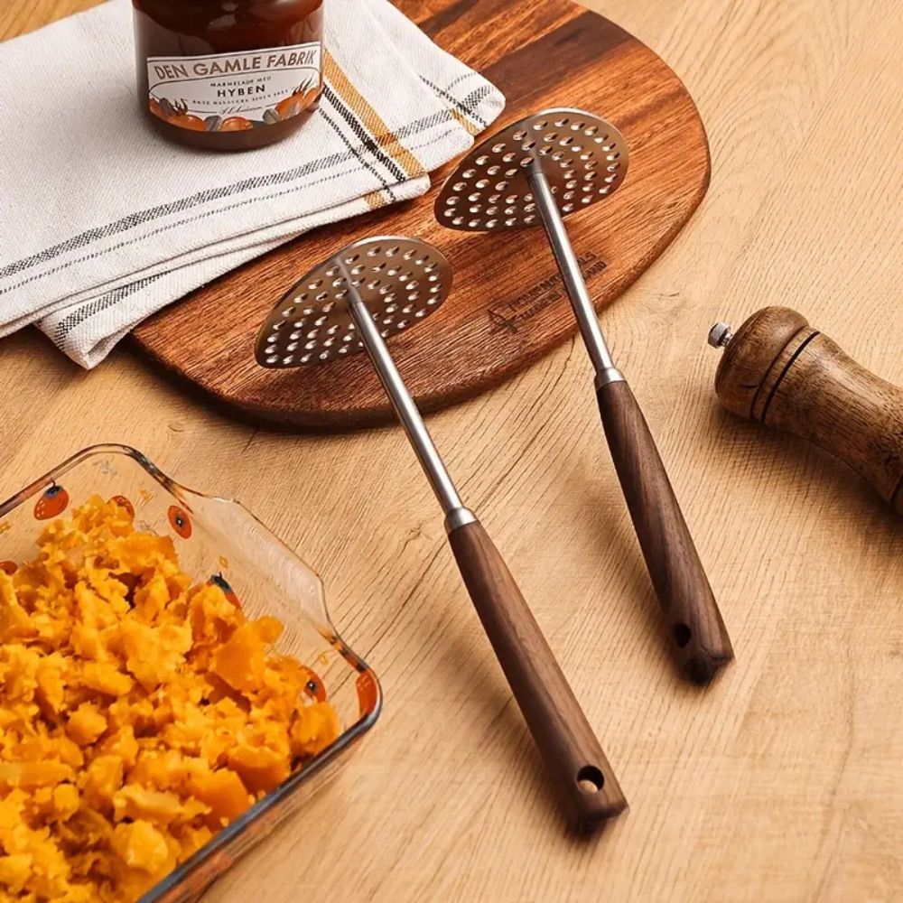 Potato Masher Stainless Steel Wooden Handle Vegetable Puree Kitchen Tool Comfortable Grip Manual Food Press | Thomler