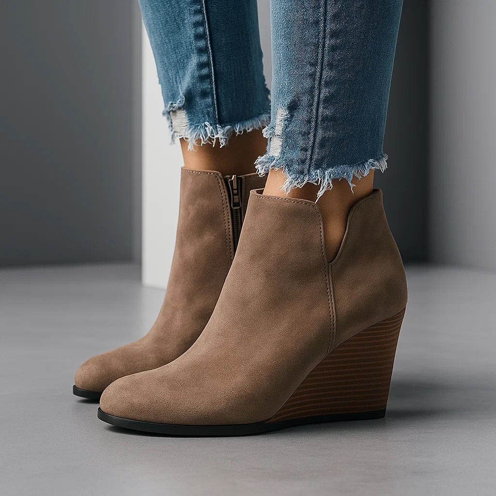 Women's Wedge Bootie with Sculpted Topline Opening – Layered Heel & Soft Upper for Daily Versatility | Thomler