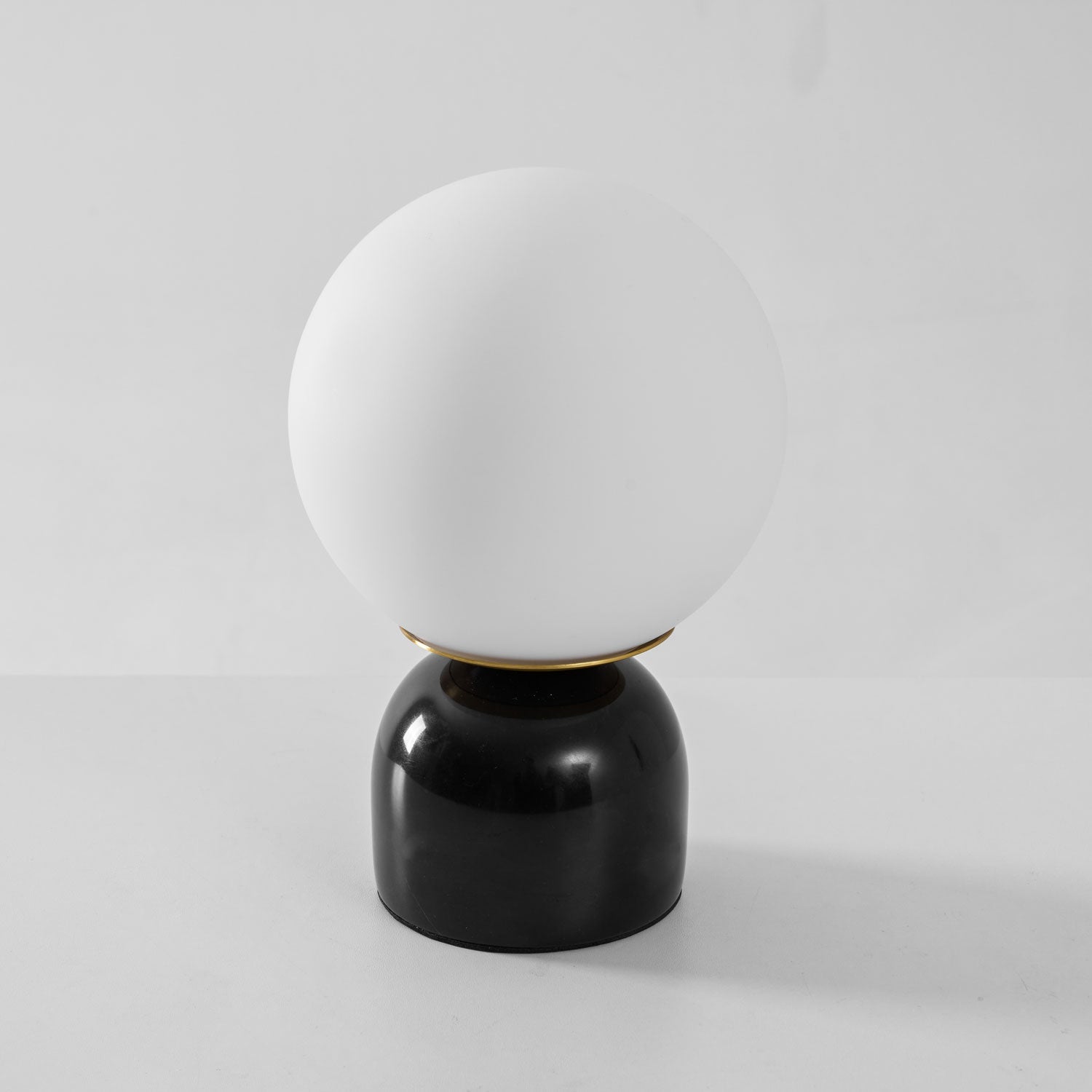 Marble Table Lamp 9.1 in (23.0 cm) Glass Globe Indoor Ambient Lighting Minimalist Modern Desk Light | Thomler