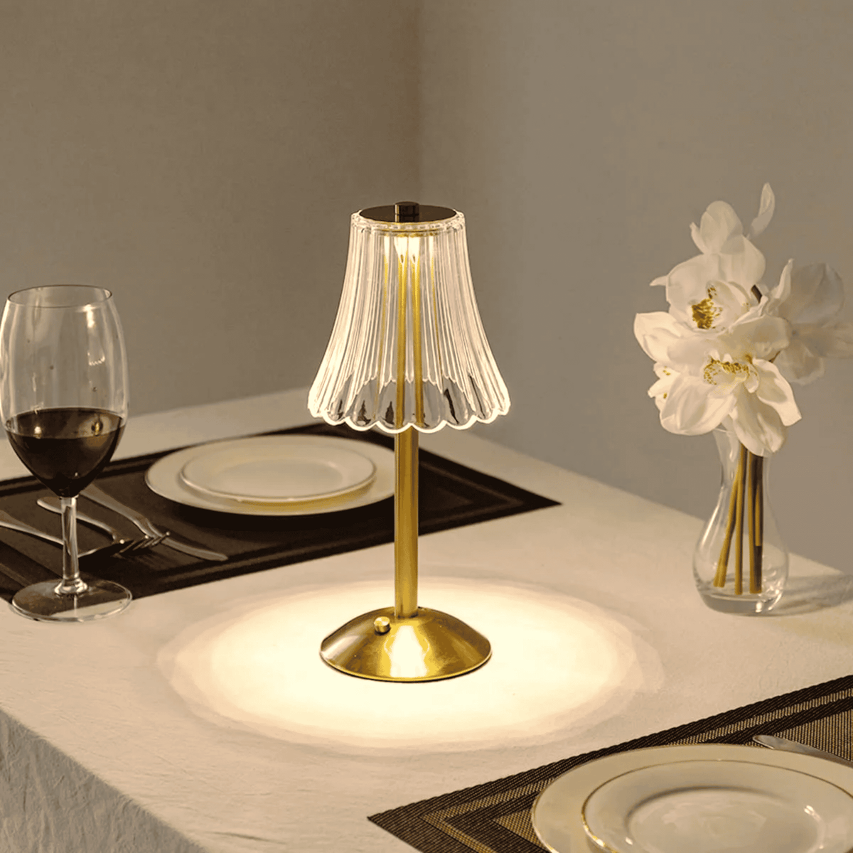 Battery-Powered Acrylic Desk Light with Touch Dimmer – Crystal-Style Accent Lamp | Thomler