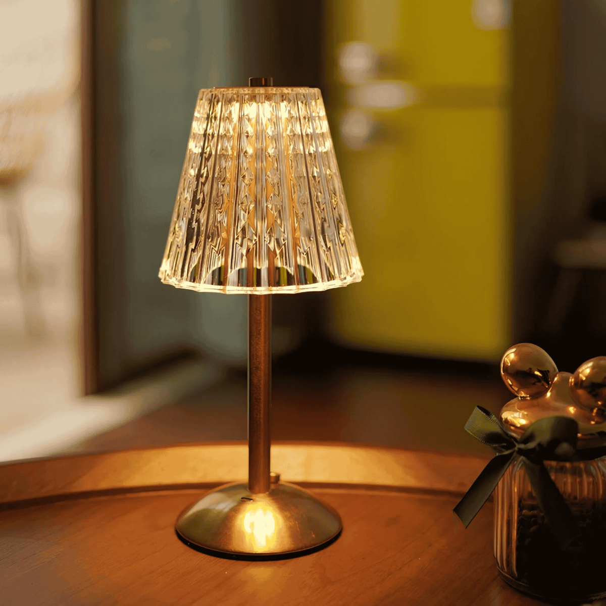 Battery-Powered Acrylic Desk Light with Touch Dimmer – Crystal-Style Accent Lamp | Thomler