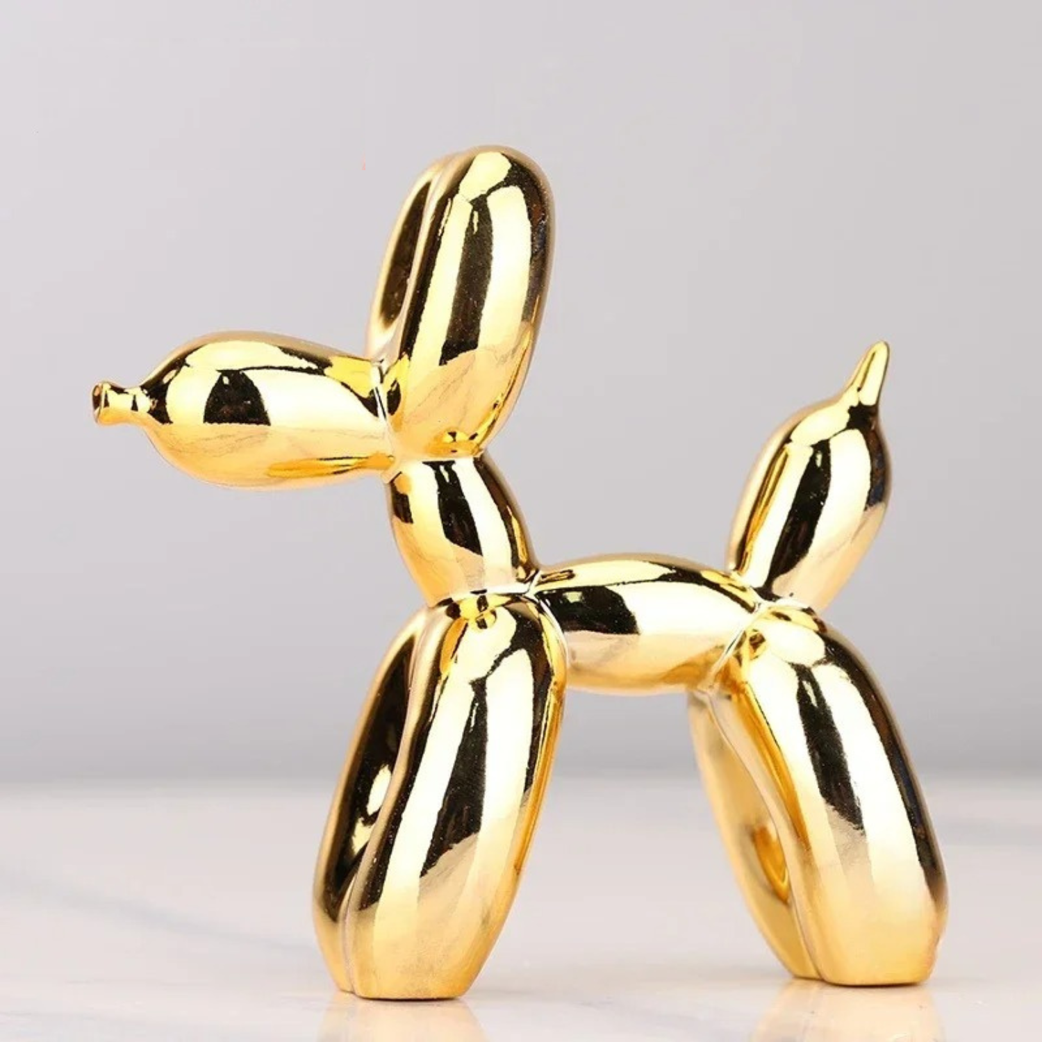 Resin Balloon Dog Sculpture – Modern Pop Art Figurine for Shelf, Desk & Home Decor in 3 Sizes | Thomler
