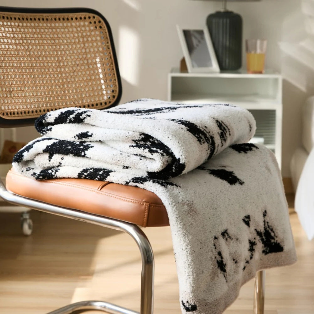 Chunky Textured Knit Blanket – Two-Tone Woven Accent Throw for Couch & Bed – Machine Washable Cotton-Poly Blend – Scandinavian Style Home | Thomler