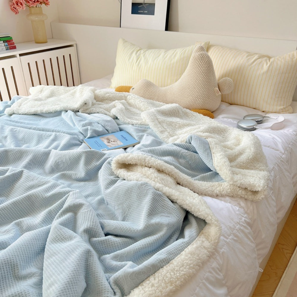 Double-Sided Sherpa Throw Blanket with Textured Floral Design – Ultra-Soft Microfiber Fleece for Sofa, Bed & Cozy Layering | Thomler