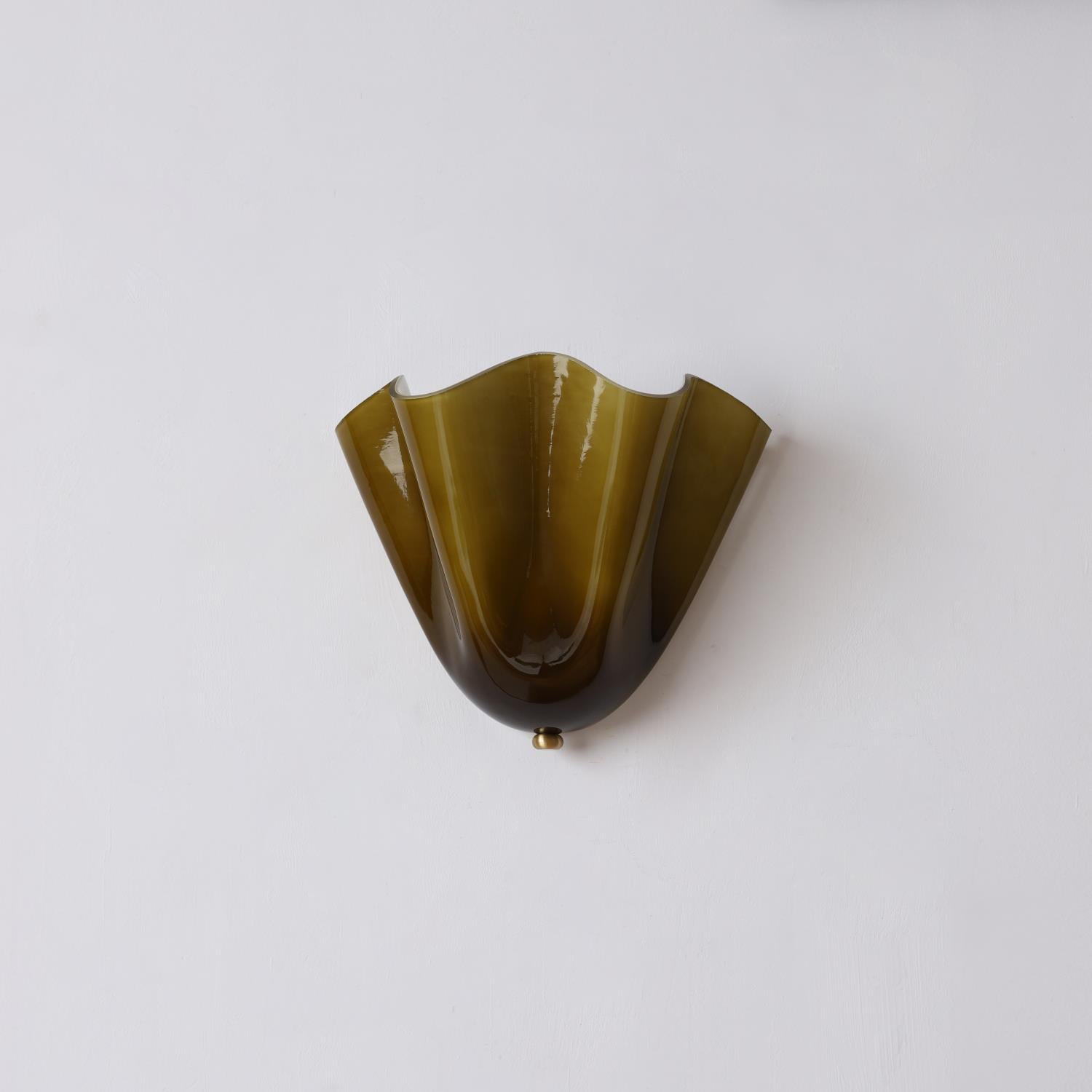 Wall Lamp Glass 11 in Hand Blown Petal Shade Bedroom Hallway Decorative Sconce Lighting Fixture | Thomler