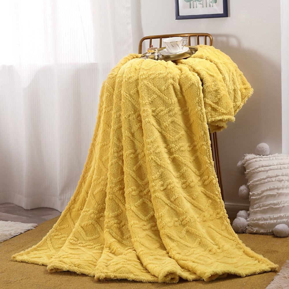 Plush Textured Fleece Throw Blanket – Year-Round Softness for Couch, Bed & Travel – Breathable 3D Knit Design – Perfect for Living Room | Thomler