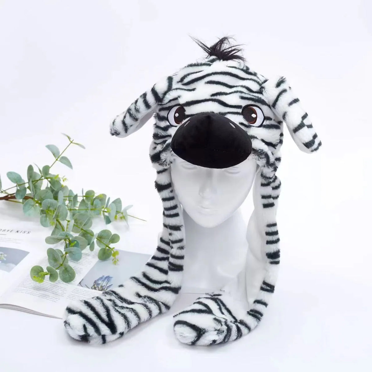 Plush Hat with Pop-Up Ears for Kids & Adults – Interactive Cosplay Beanie with Squeeze Paws | Fun Winter Accessory for Parties, Christmas | Thomler