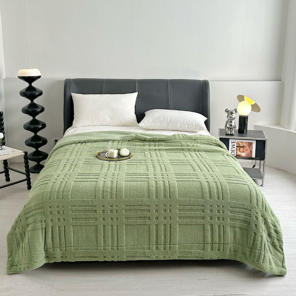 Double-Layer Microfiber Throw Blanket with Raised Checkered Texture for Couch, Bed & Year-Round Comfort – Lightweight Plush Knit in 7 Colors | Thomler
