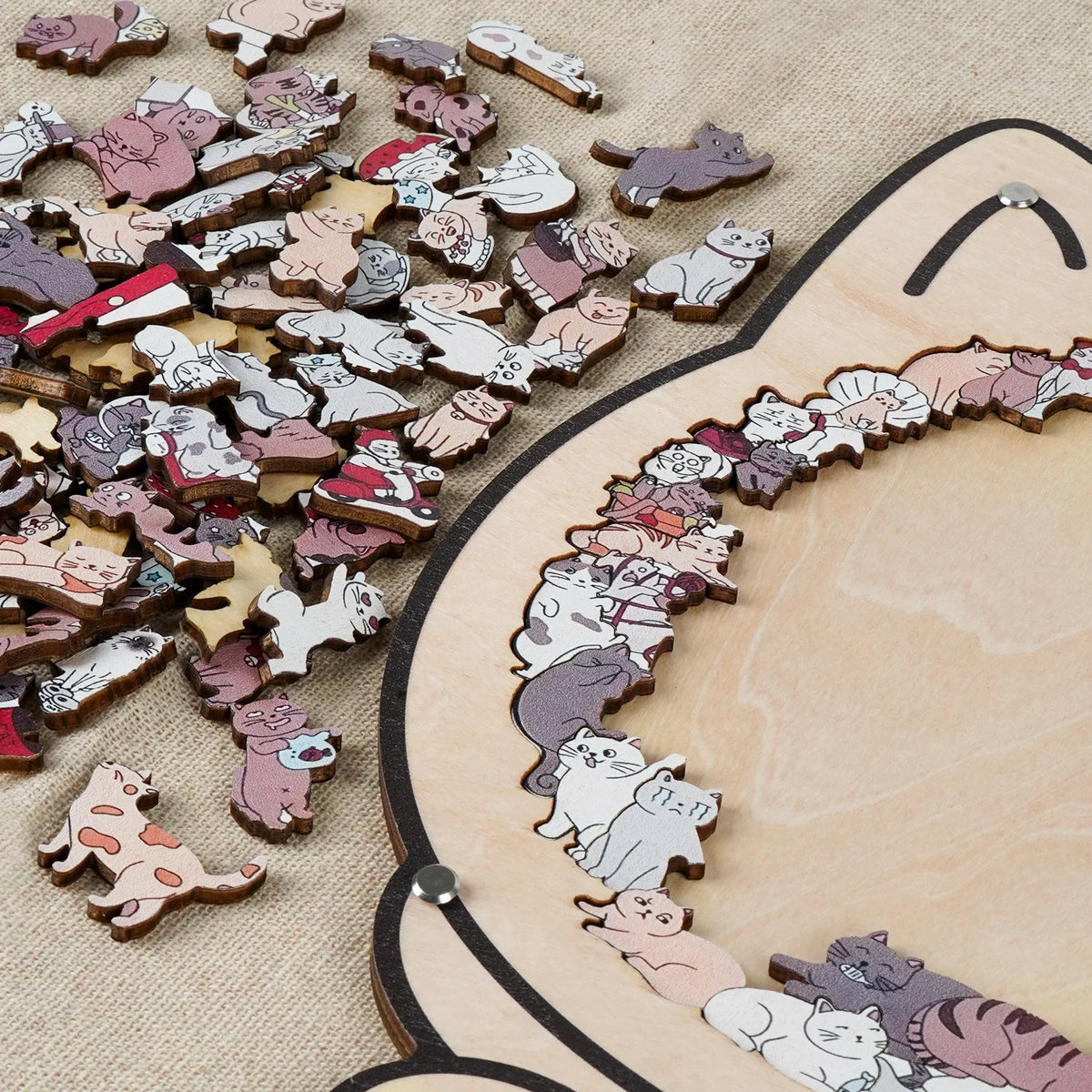 135-Piece Wooden Feline Jigsaw – Artistic Tabby Silhouette Puzzle for Relaxation | Thomler