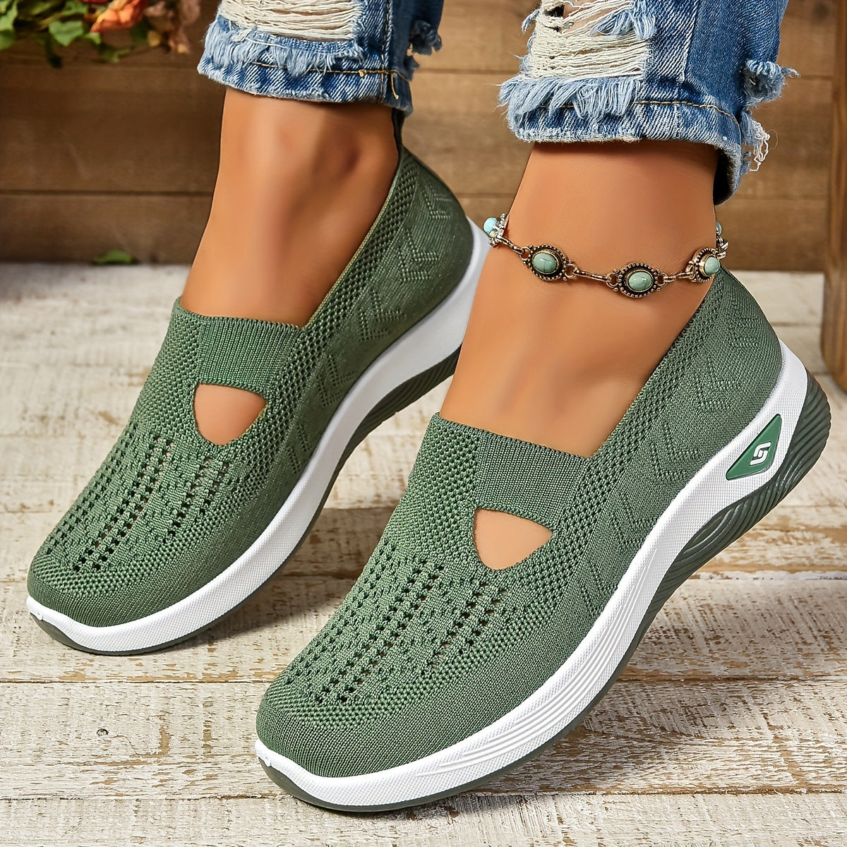 Women's Arch Support Slide Sandals with Cushioned Footbed – Anti-Slip Indoor Outdoor Slip-On Slides for All-Day Comfort | Thomler