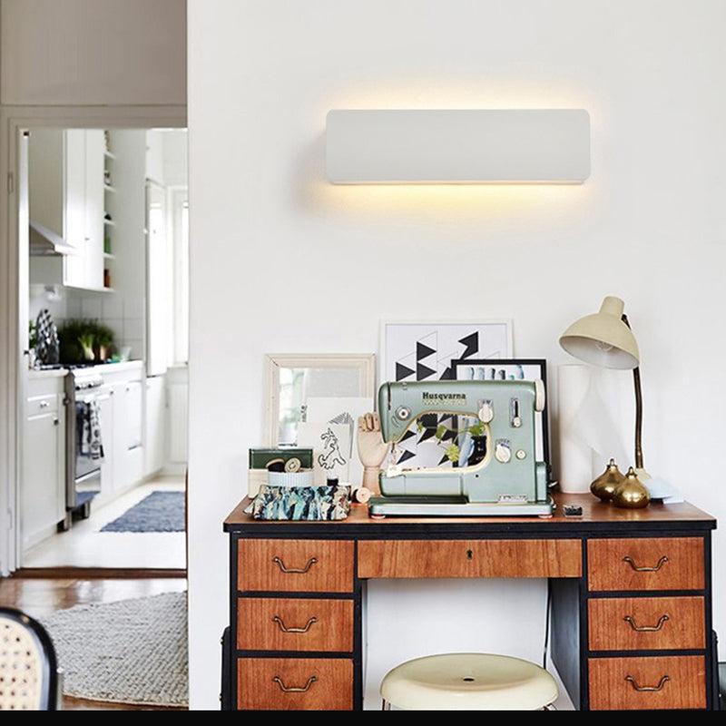 Adjustable Metal LED Wall Light with Pivoting Head for Living Room & Hallway Lighting | Thomler