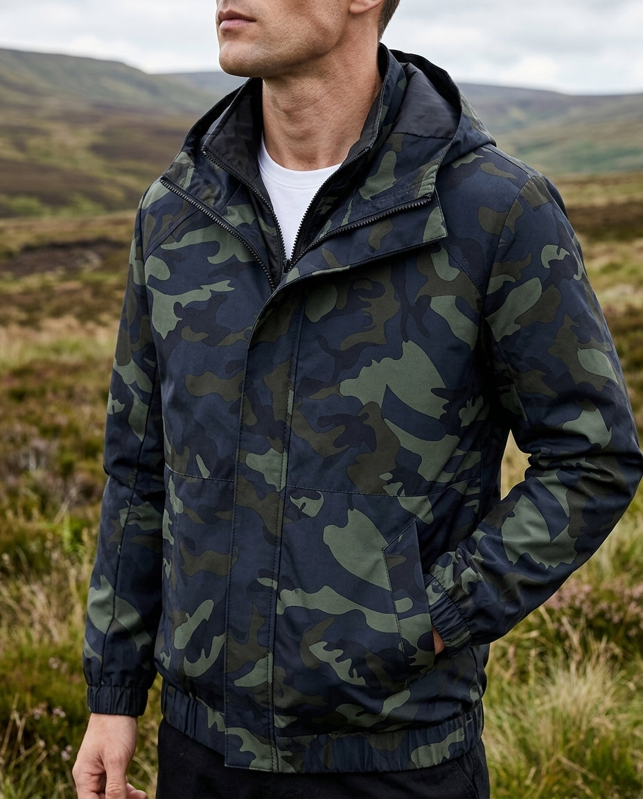 Men's Camouflage Hooded Windbreaker Jacket – Water-Resistant Outdoor Coat with Full Zipper & Fleece Lining for Hiking, Camping, Hunting | Thomler