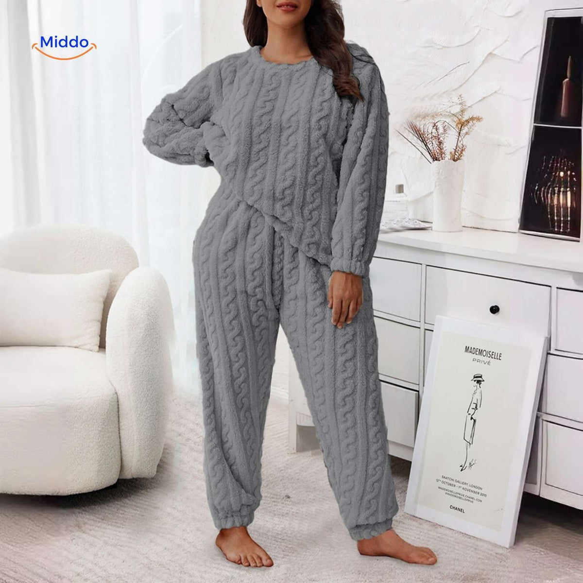 Plush Fleece Pajama Set – Long Sleeve Top & Pants for Women – Winter Loungewear for Cozy Nights at Home | Thomler