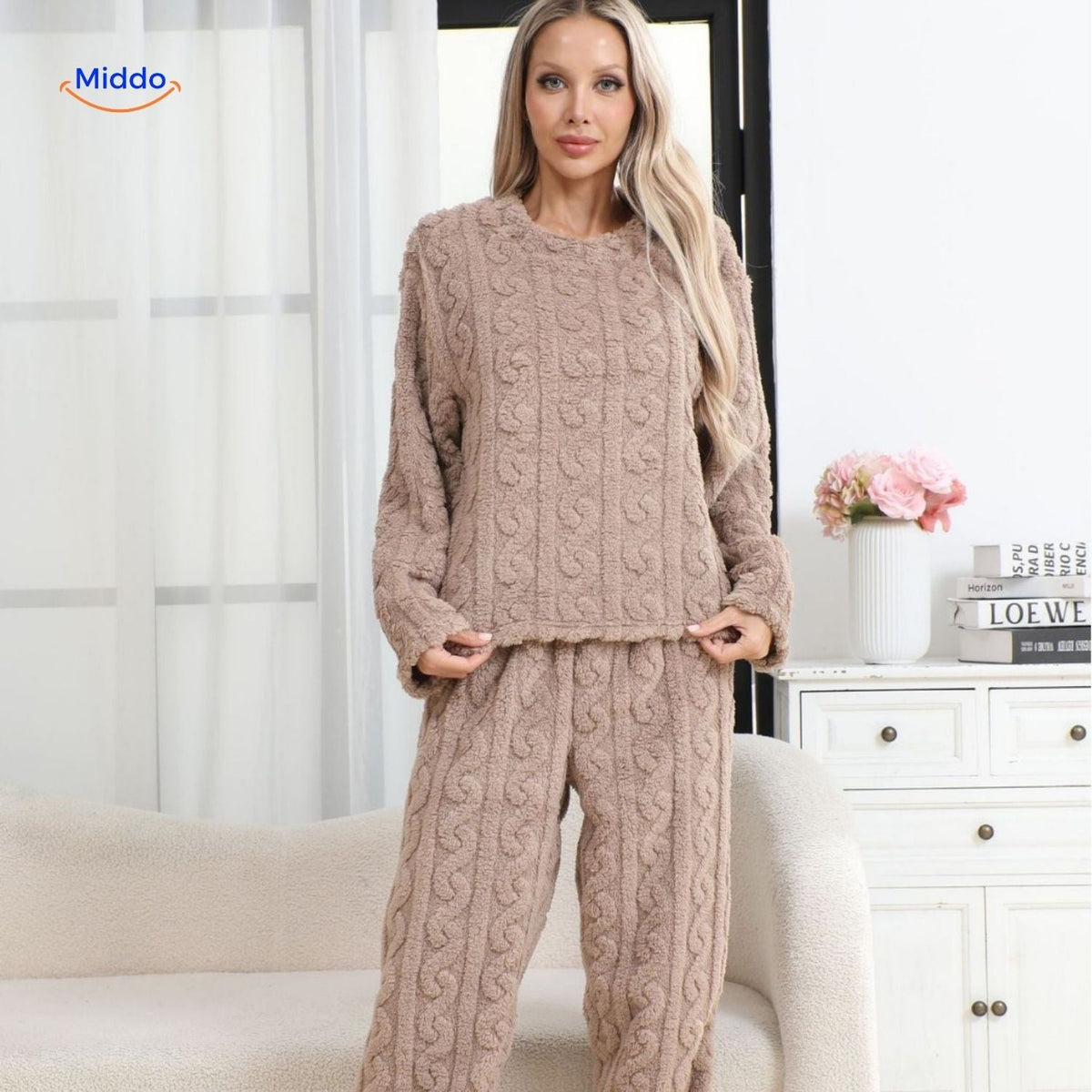 Plush Fleece Pajama Set – Long Sleeve Top & Pants for Women – Winter Loungewear for Cozy Nights at Home | Thomler