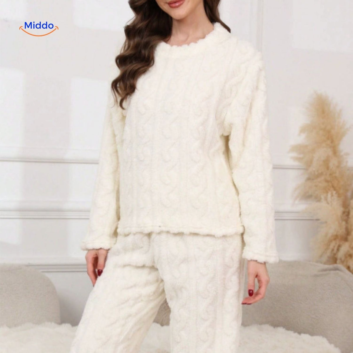 Plush Fleece Pajama Set – Long Sleeve Top & Pants for Women – Winter Loungewear for Cozy Nights at Home | Thomler