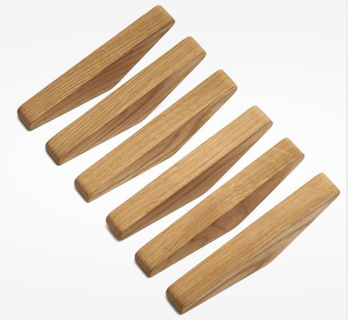 Natural Wood Wall Hooks with Rustic Two-Tone Grain Finish – Simple Mount Design for Entryway & Bedroom | Thomler