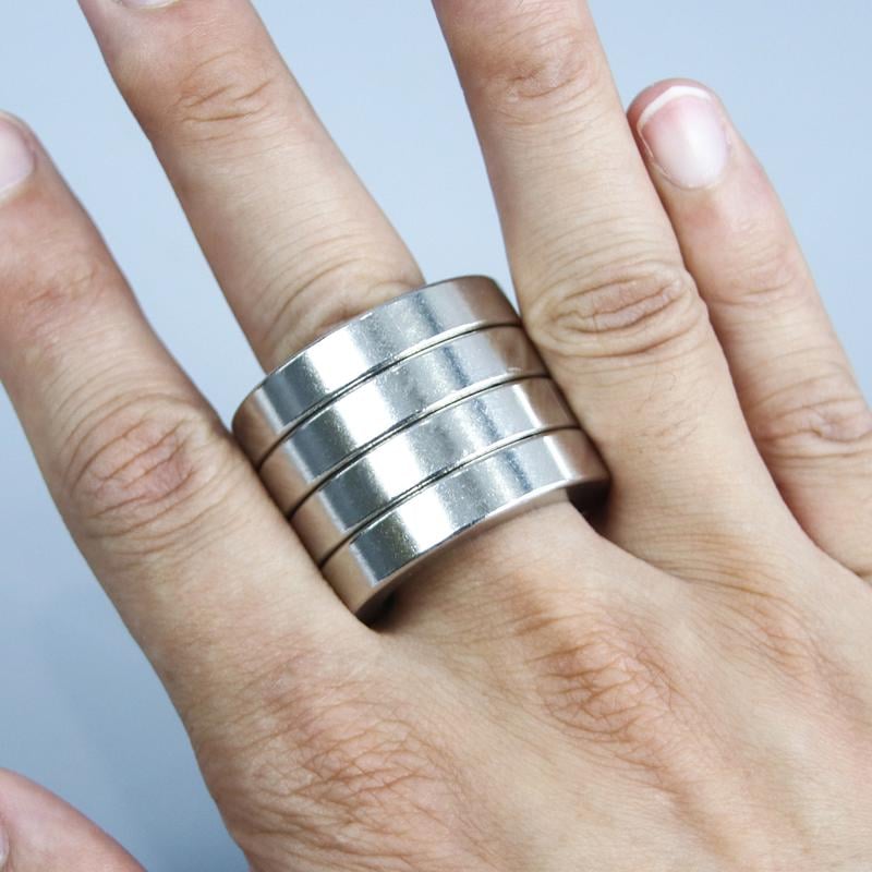 Collapsible Four-Finger Fidget Ring for Anxiety Relief & Focus | Portable Handheld Stress Tool for Adults Students | Silent Tactile | Thomler