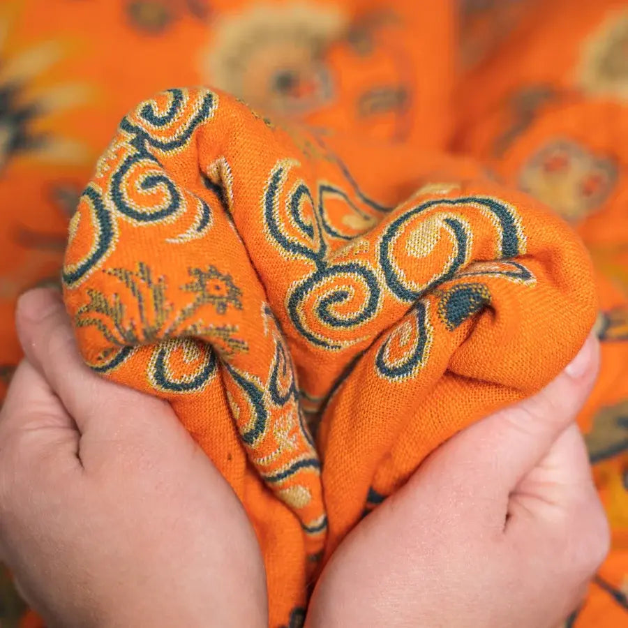 Reversible Cotton Throw Blanket with Tassels – Bohemian Floral Design for Couch, Sofa, or Bed – Warm & Decorative Home Accent | Thomler
