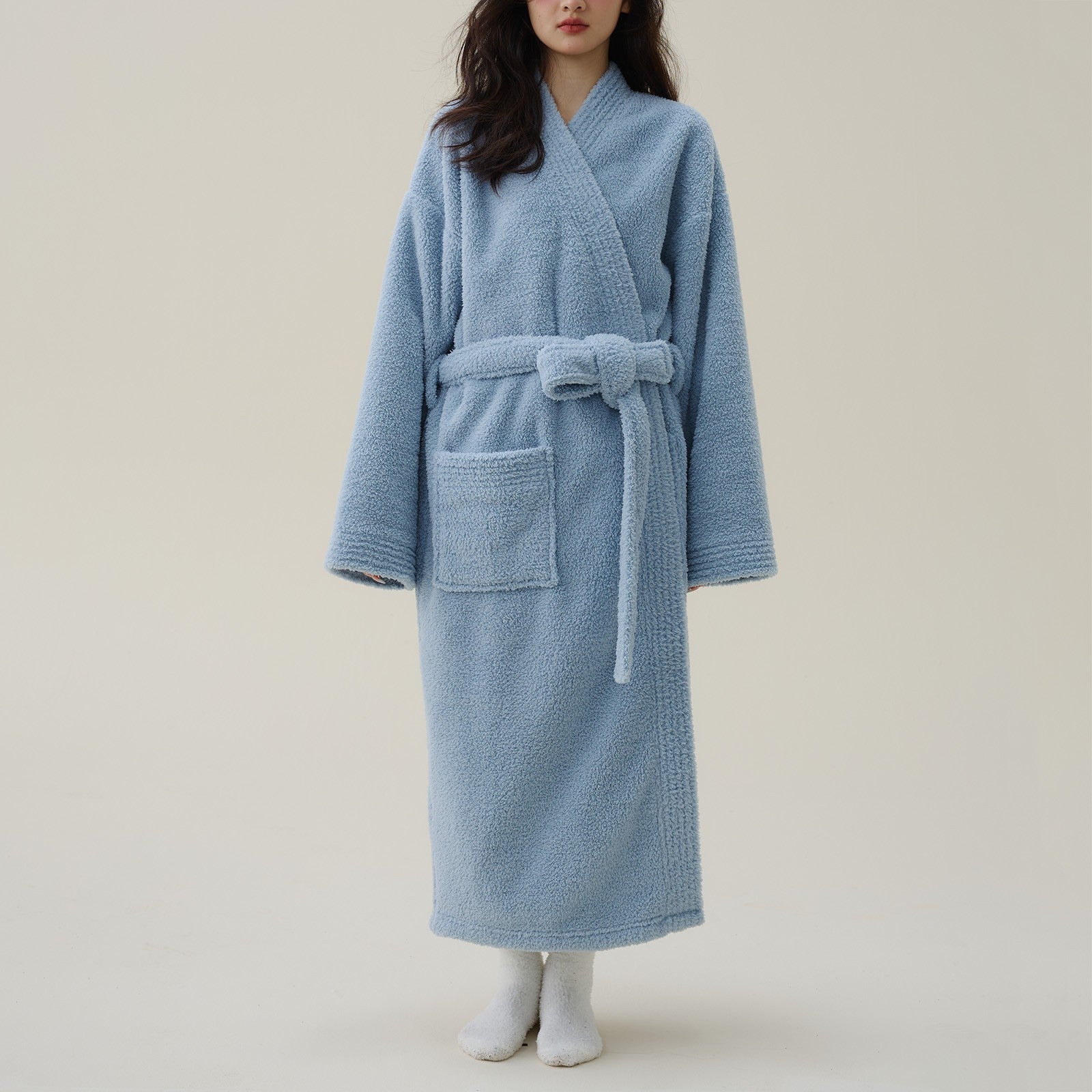 Women's Plush Fleece Robe – Long Kimono Style Bathrobe for Winter Warmth & Relaxation at Home | Thomler