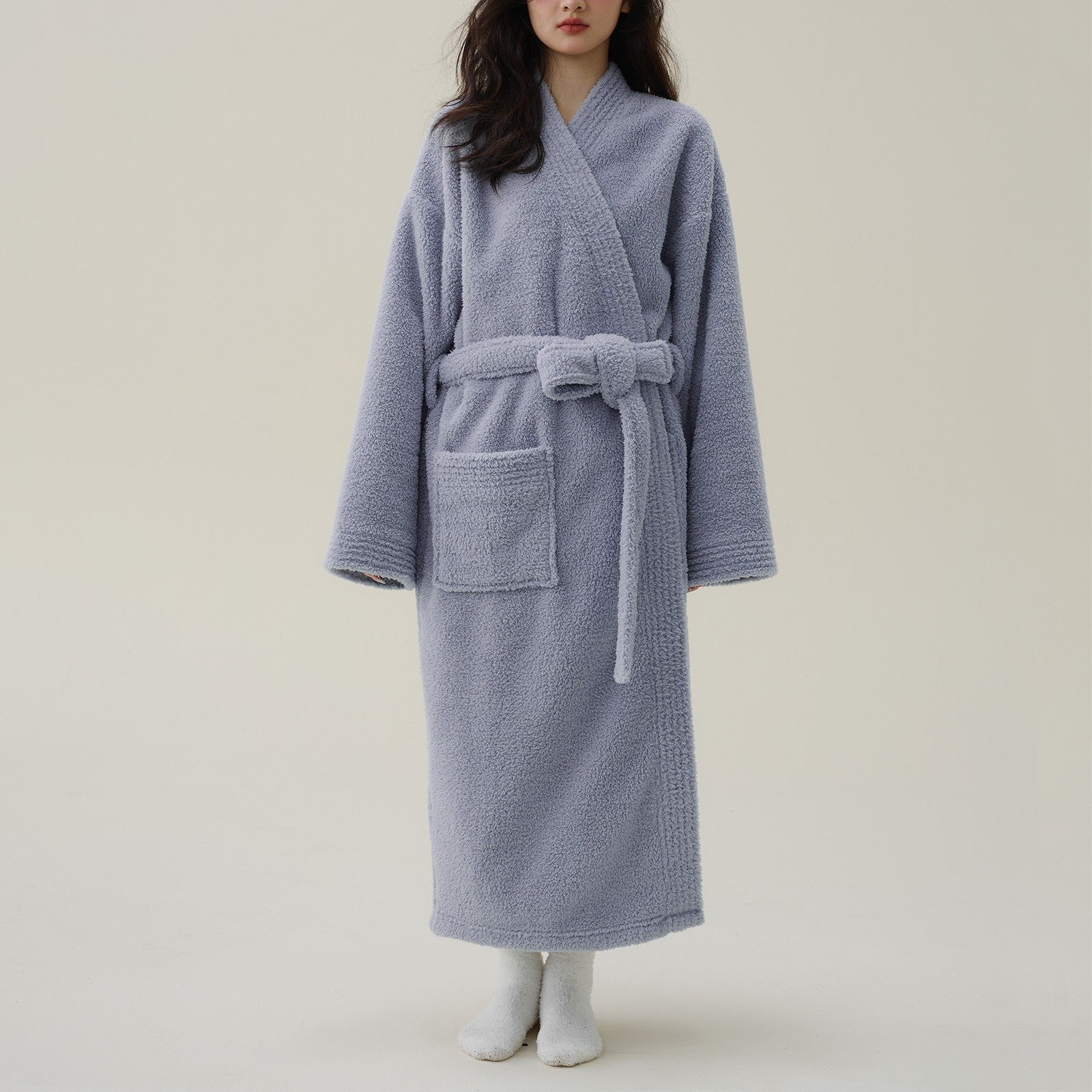 Women's Plush Fleece Robe – Long Kimono Style Bathrobe for Winter Warmth & Relaxation at Home | Thomler