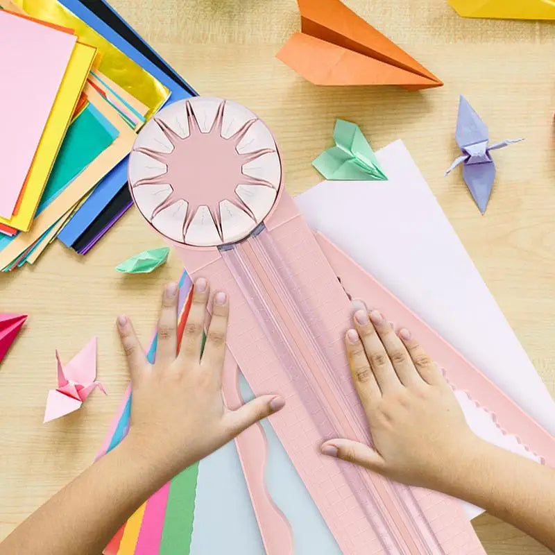 Rotary Craft Blade with 12 Edge Styles for Scrapbooking & Gift Wrapping | Thomler