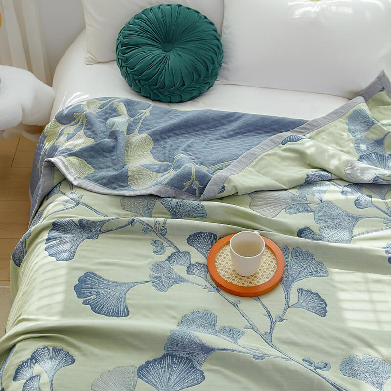 Reversible Cotton Gauze Quilt with Ginkgo Leaf Pattern – Lightweight Jacquard Bedspread for Summer & Air Conditioning – Eco-Friendly | Thomler