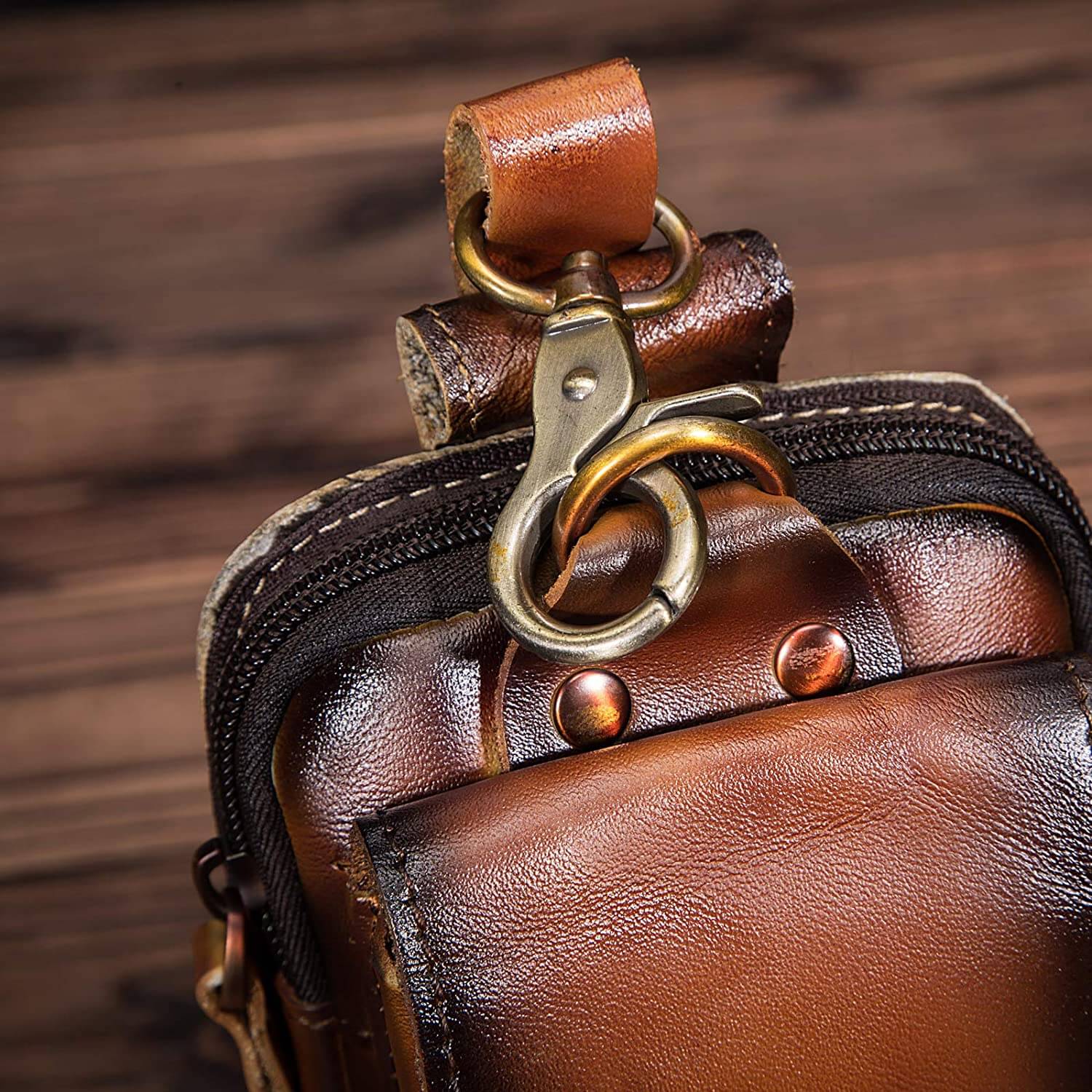 Full-Grain Cowhide Belt Pouch for Men | Zippered Compartment & Magnetic Closure | Adjustable Elastic Strap | Hands-Free Carry for Travel, Co | Thomler