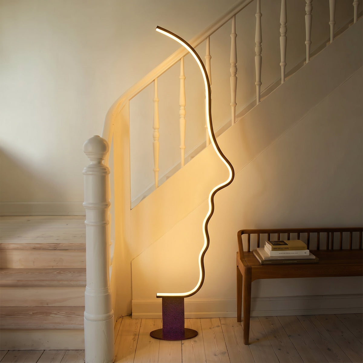 Sculptural Abstract Face Floor Lamp with Warm LED Light for Modern Living Rooms and Reading Nooks | Thomler