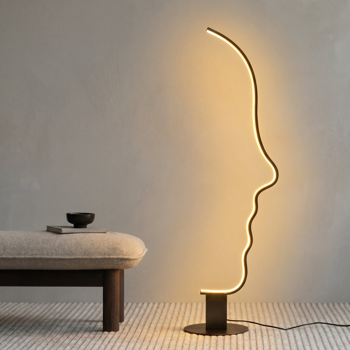 Sculptural Abstract Face Floor Lamp with Warm LED Light for Modern Living Rooms and Reading Nooks | Thomler