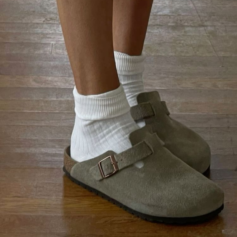 Unisex Leather Sandals with Adjustable Buckle Strap – Cushioned Footbed Slides for Indoor Outdoor Everyday Wear Men Women | Thomler