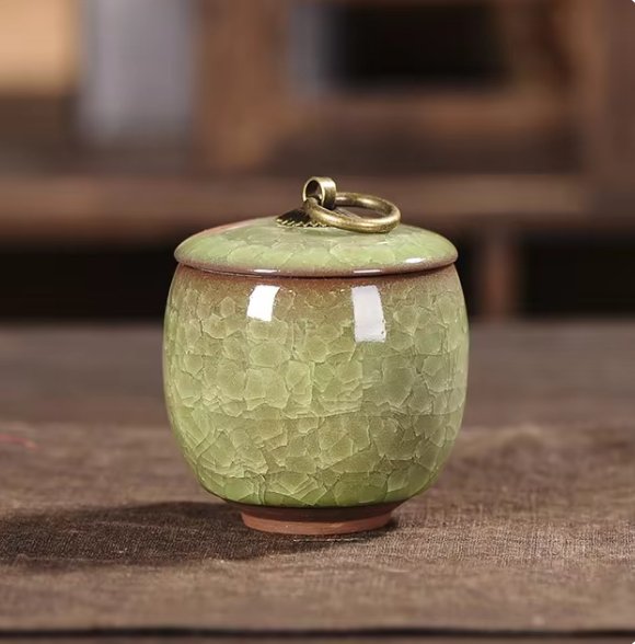 Handcrafted Ceramic Cremation Container for Dogs & Cats – Timeless Remembrance Vessel with Sealing Top | Thomler