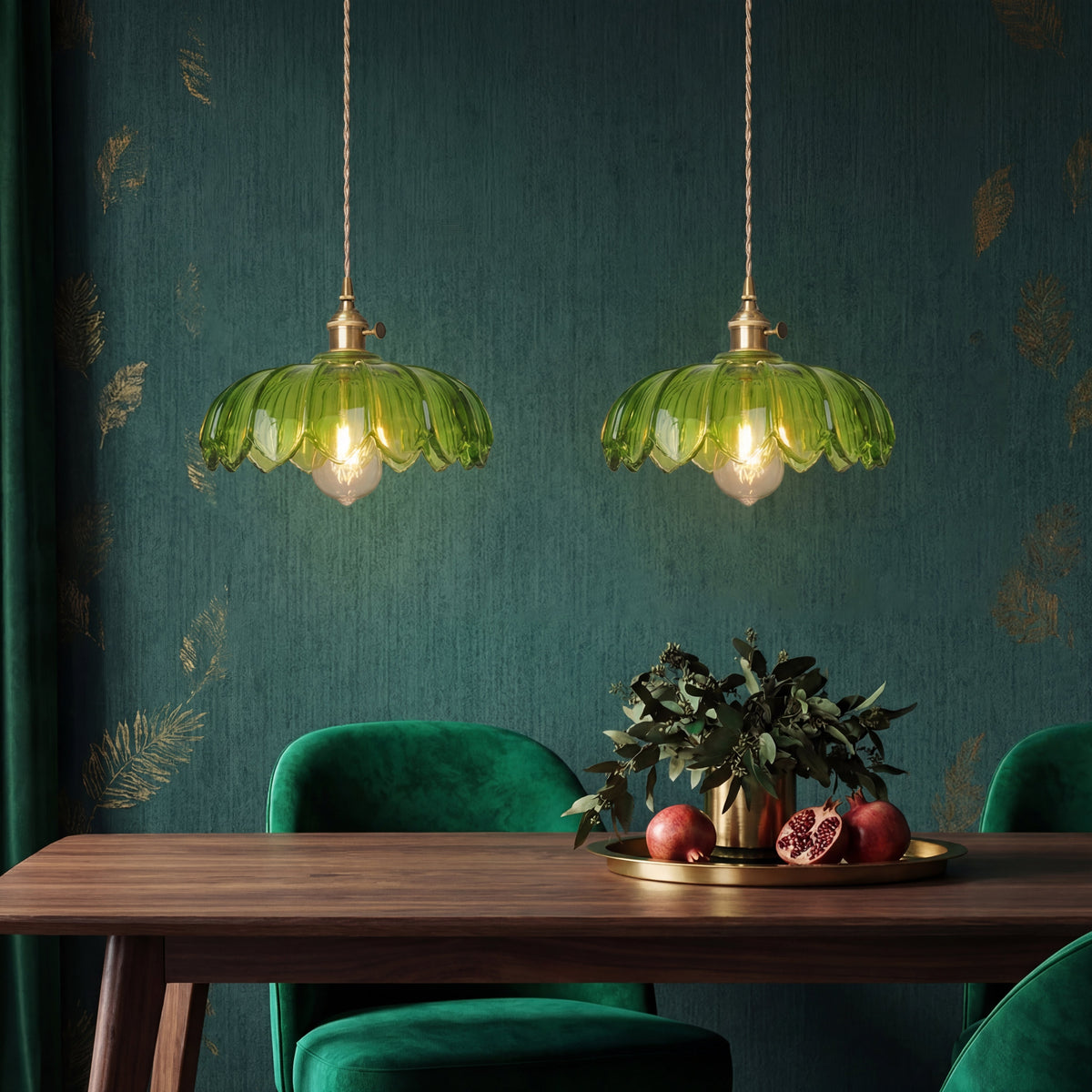 Sculptural Glass Pendant Light – Vintage-Inspired Flower Shade – Adjustable E27 Socket for Kitchen, Dining Room & Bar | Thomler