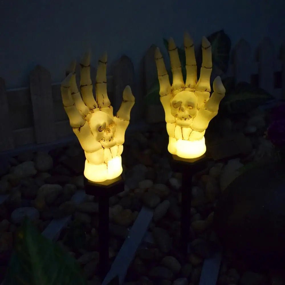 Graveyard Skeleton Claw Solar Garden Stake – LED Outdoor Halloween Yard Decoration Light | Thomler