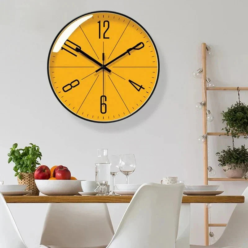 Quiet Sweep Round Wall Clock – Monochrome Scandinavian Timepiece for Home & Office | Thomler