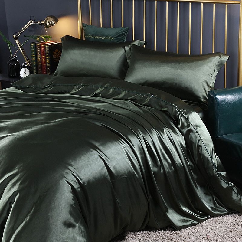 Silky Satin 4-Piece Sheet Set – Duvet Cover, Fitted Sheet & 2 Pillowcases – Temperature-Regulating Bedding for Year-Round Comfort | Thomler