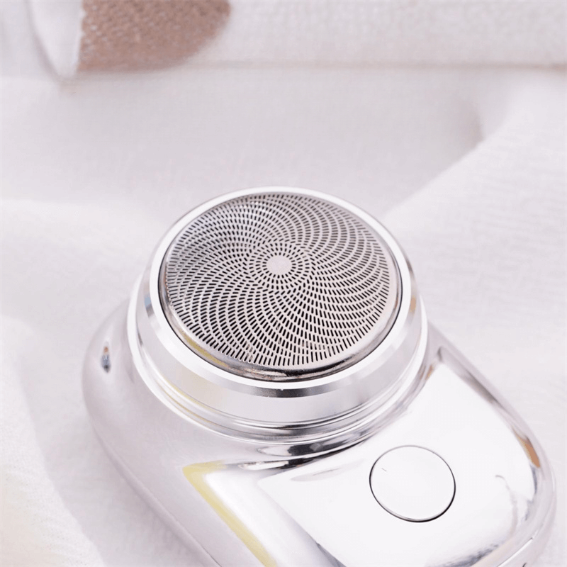 Compact USB Rechargeable Travel Shaver for Men with Cordless Design & Portable Carry Case for Business Trips & Gym | Thomler